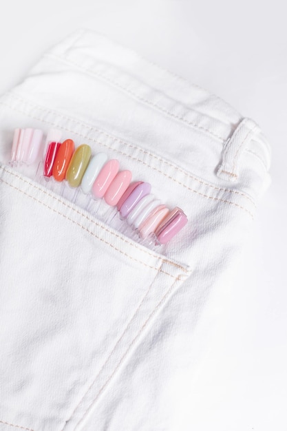 detail vyšívaného vzoru